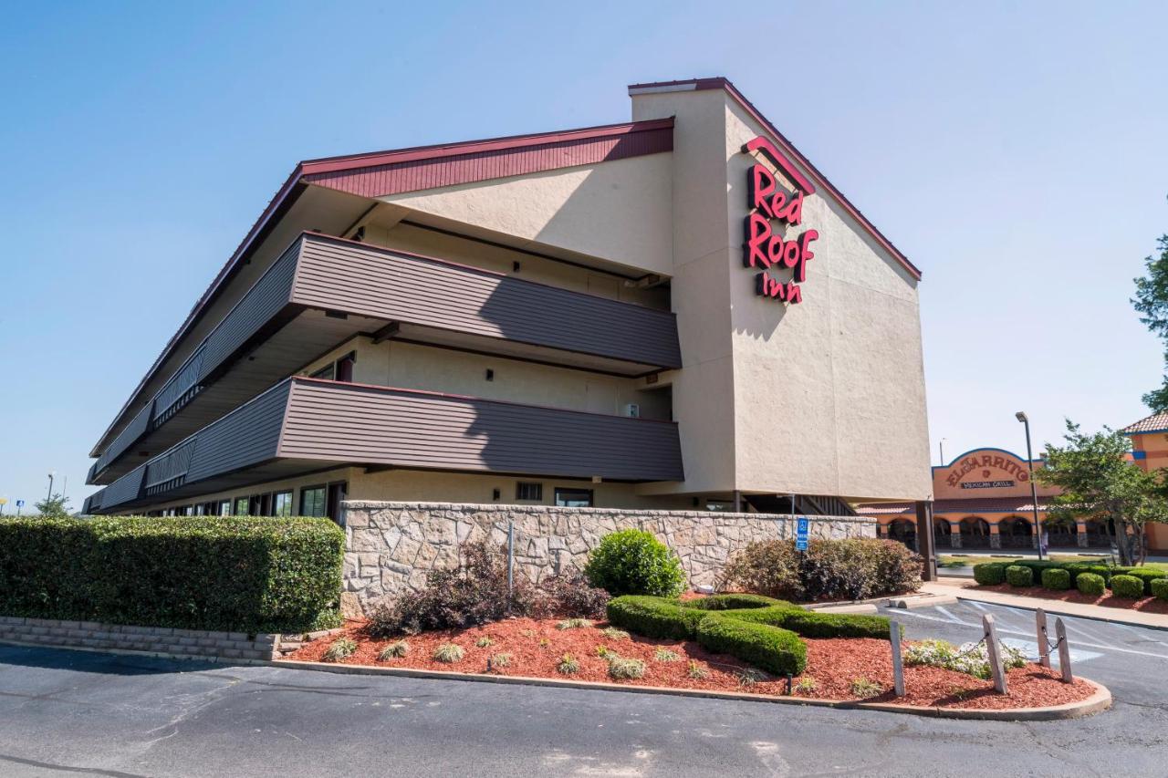 Red Roof Inn Cincinnati Northeast - Blue Ash Exterior photo