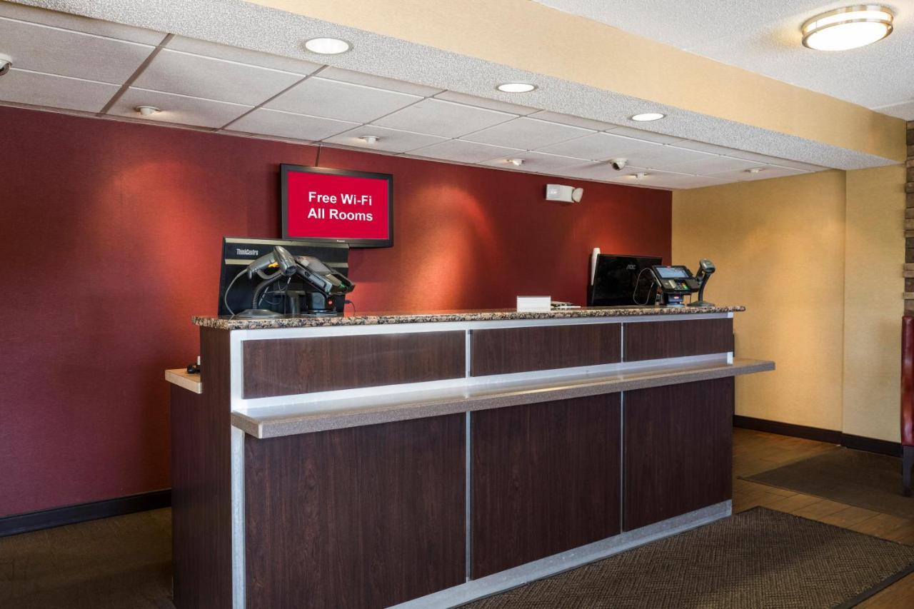 Red Roof Inn Cincinnati Northeast - Blue Ash Exterior photo