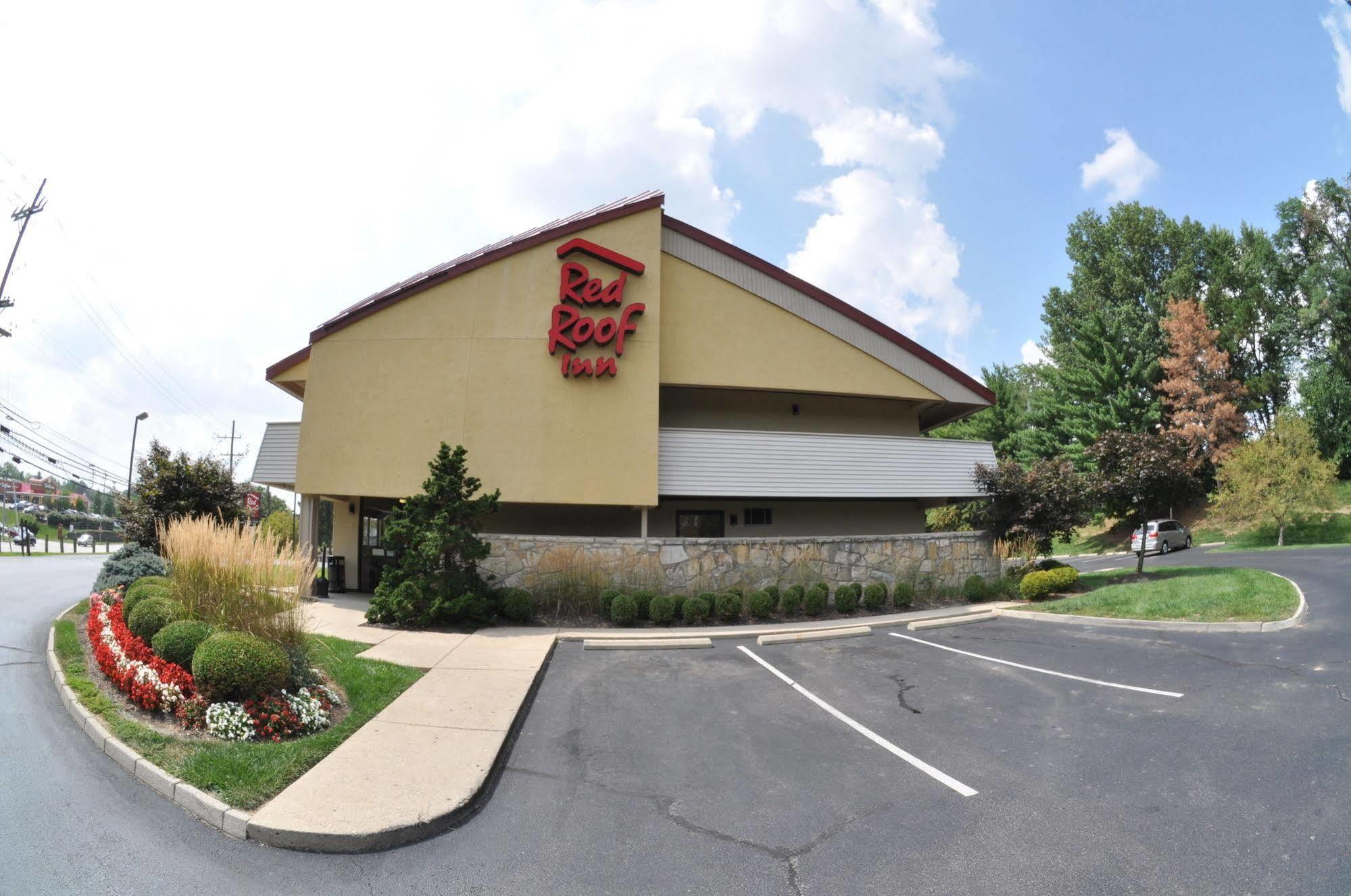 Red Roof Inn Cincinnati Northeast - Blue Ash Exterior photo
